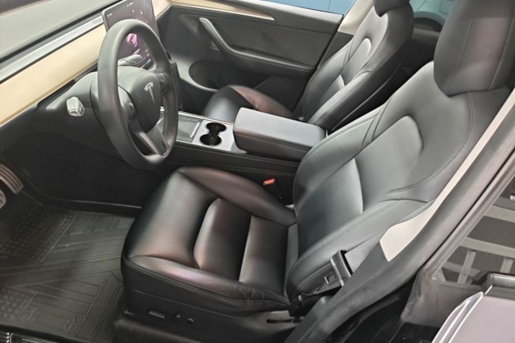 Tesla Model Y 2021 #15 Tesla Model Y 2021 car image #15
