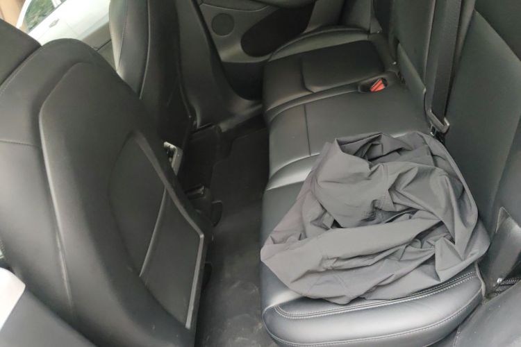 Tesla Model Y 2022 car image #10