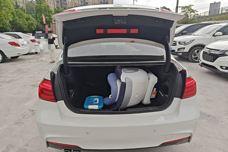 BMW 3 Series 2019 #19 BMW 3 Series 2019 car image #19