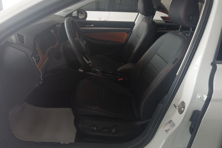 Volkswagen Bora 2023 car image #16