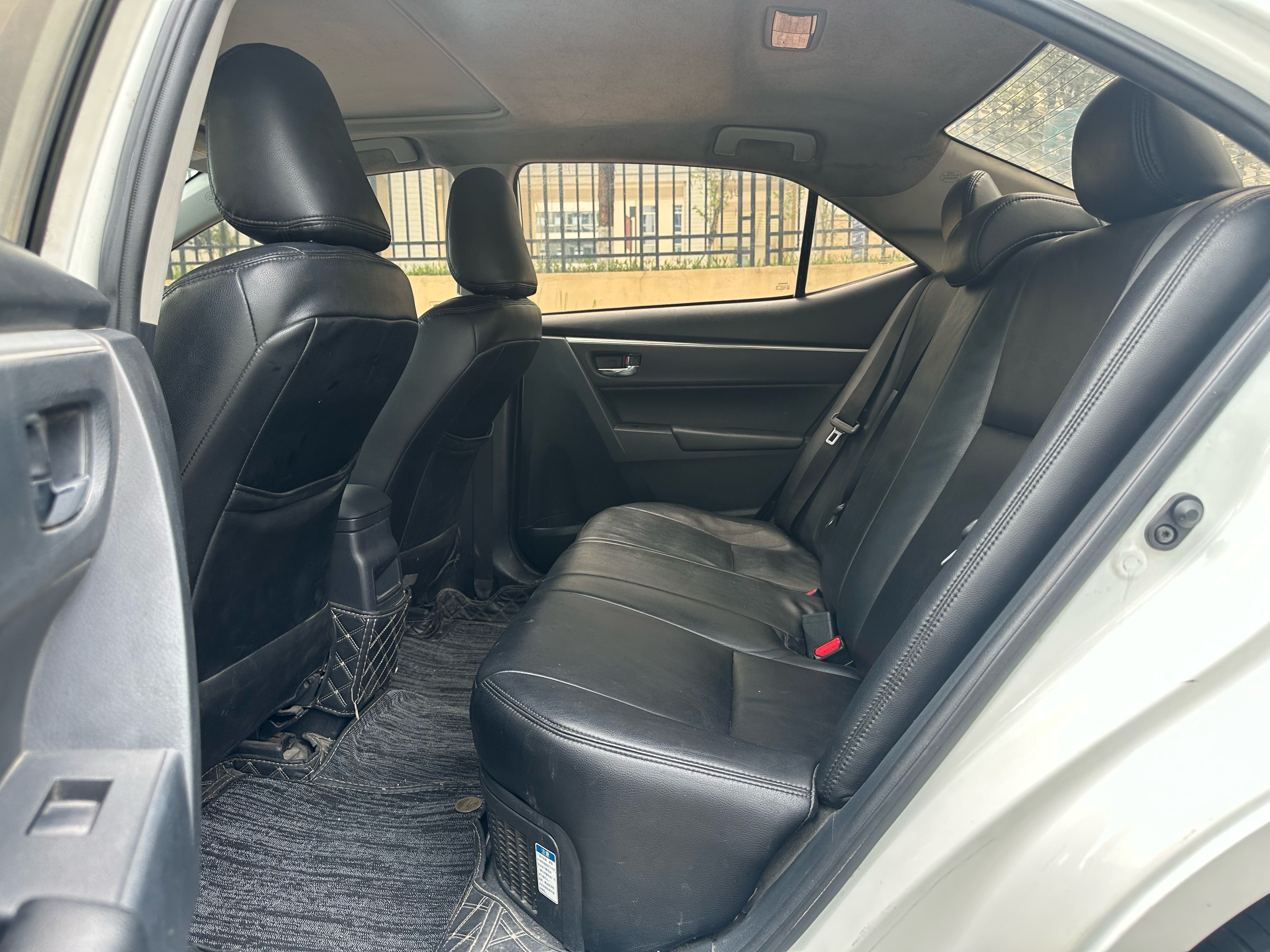 Toyota Corolla 2018 car image #11