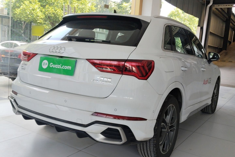 Audi Q3 2025 car image #7