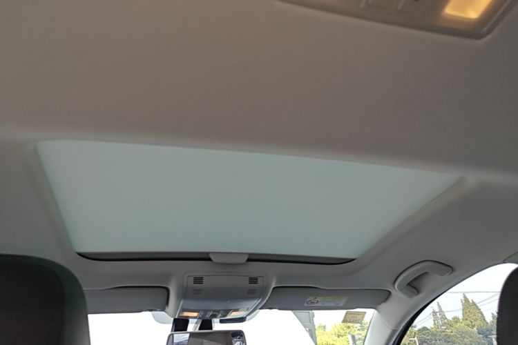Volkswagen Golf 2020 car image #18