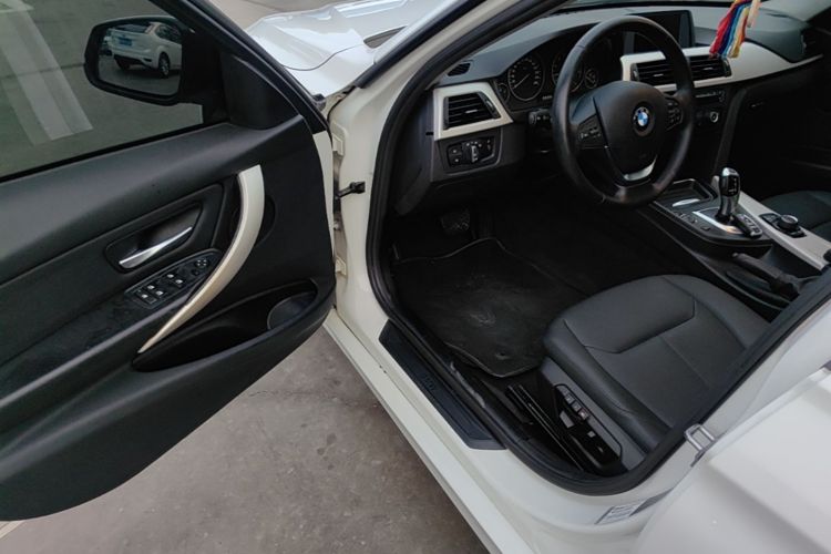 BMW 3 Series 2015 #16 BMW 3 Series 2015 car image #16