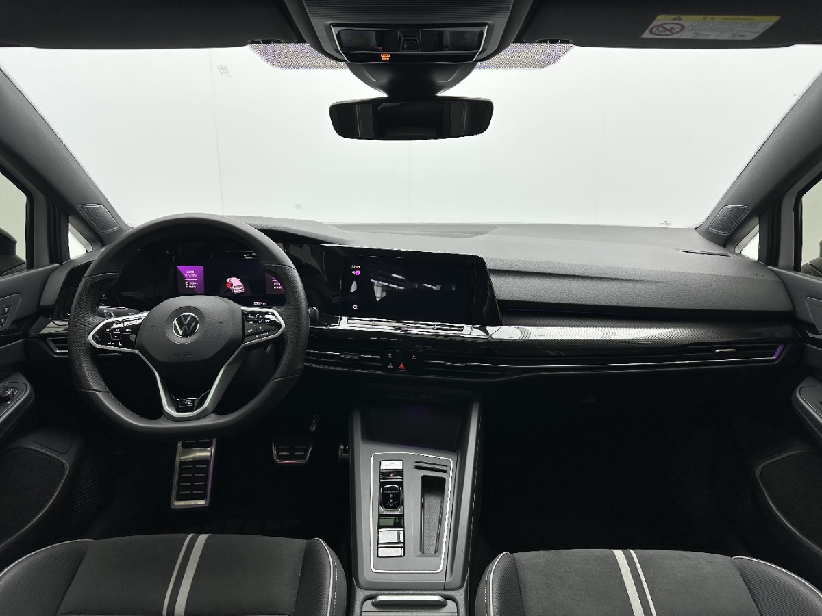 Volkswagen Golf 2022 car image #7