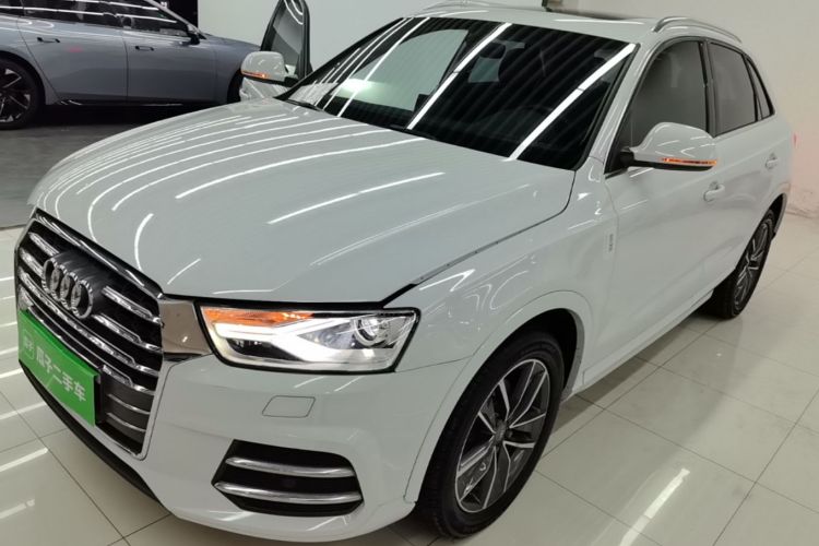 Audi Q3 2017 car image #2