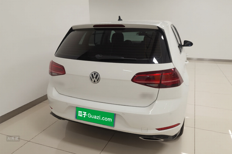 Volkswagen Golf 2018 car image #6