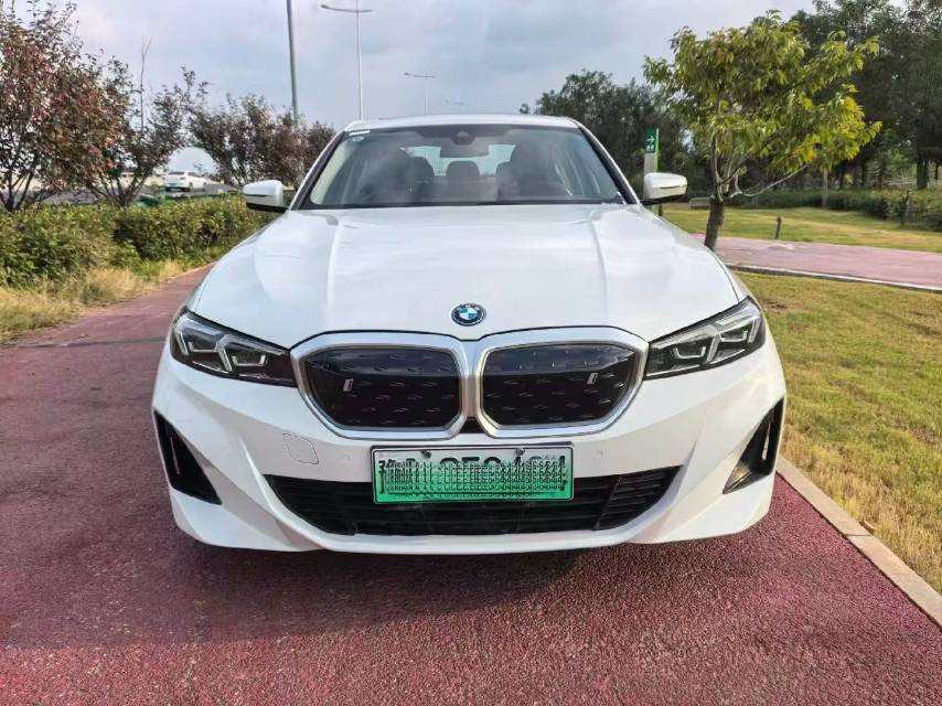 BMW i3 2023 car image #4