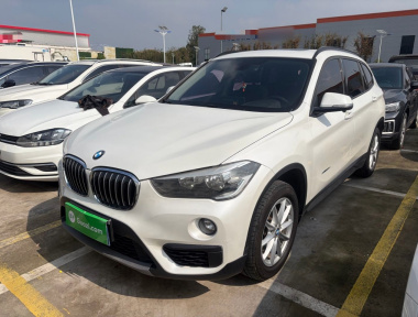 BMW X1 2017 BMW X1 2017 صورة سيارة