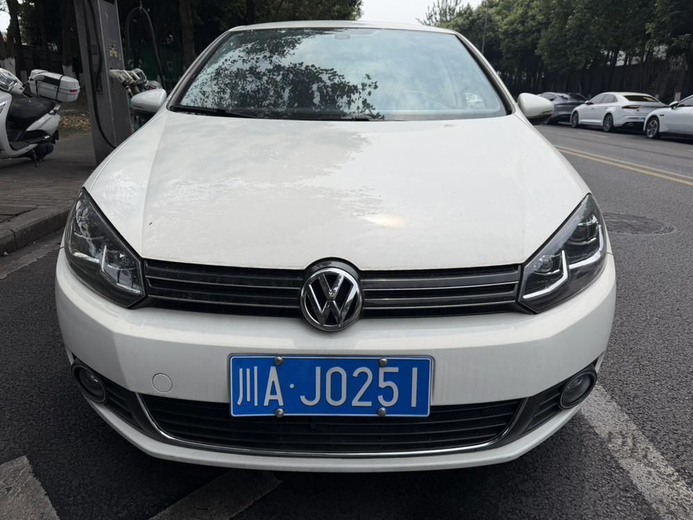 Volkswagen Golf 2013 car image #2