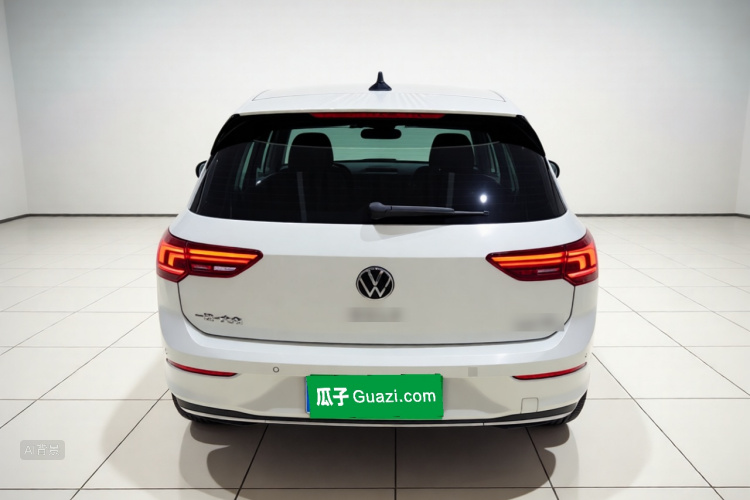 Volkswagen Golf 2025 car image #6