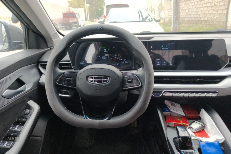 GEELY Binray 2024 image de voiture #12