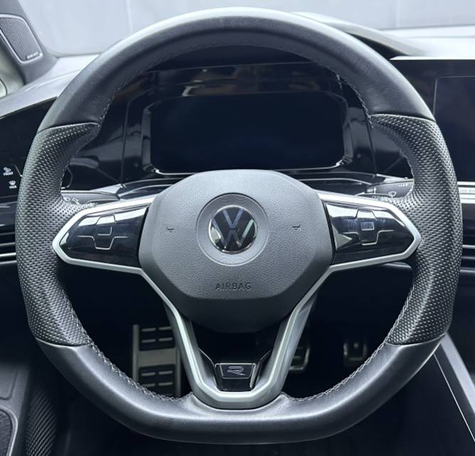 Volkswagen Golf 2022 car image #10