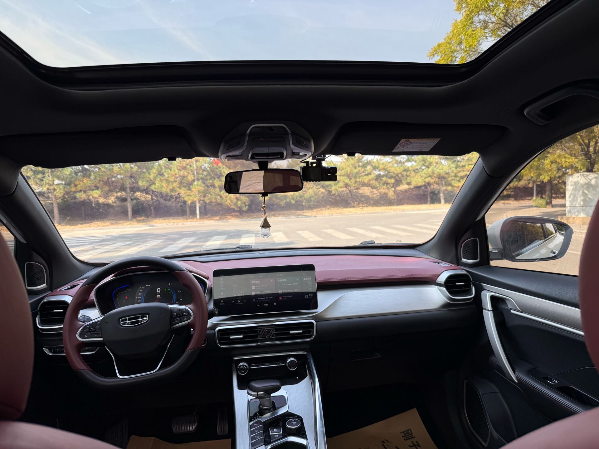 GEELY Coolray New Energy 2021 immagine di auto #4