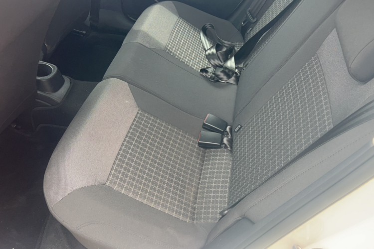 Volkswagen Polo 2016 car image #11