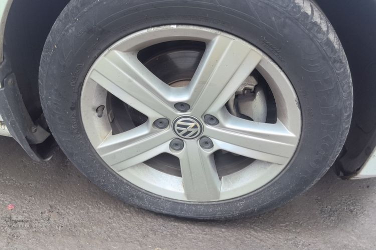 Volkswagen Golf 2015 car image #9