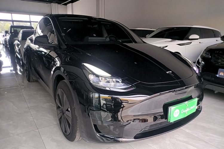 Tesla Model Y 2023 #4 Tesla Model Y 2023 car image #4