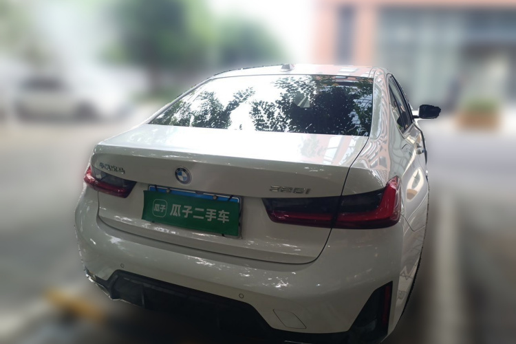 BMW 3 Series 2024 immagine di auto #4