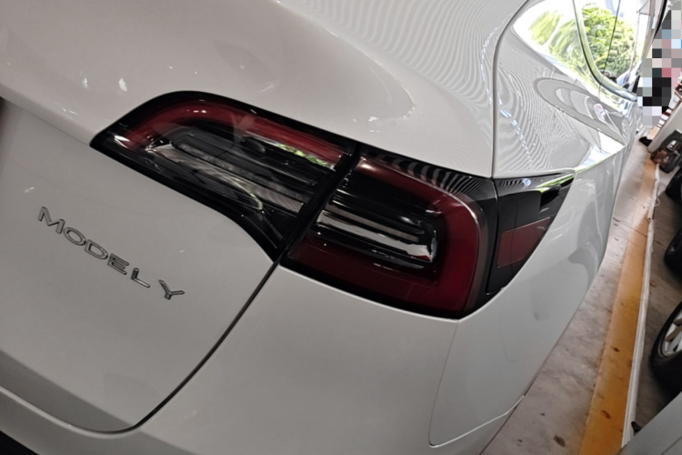 Tesla Model Y 2023 #8 Tesla Model Y 2023 immagine di auto #8