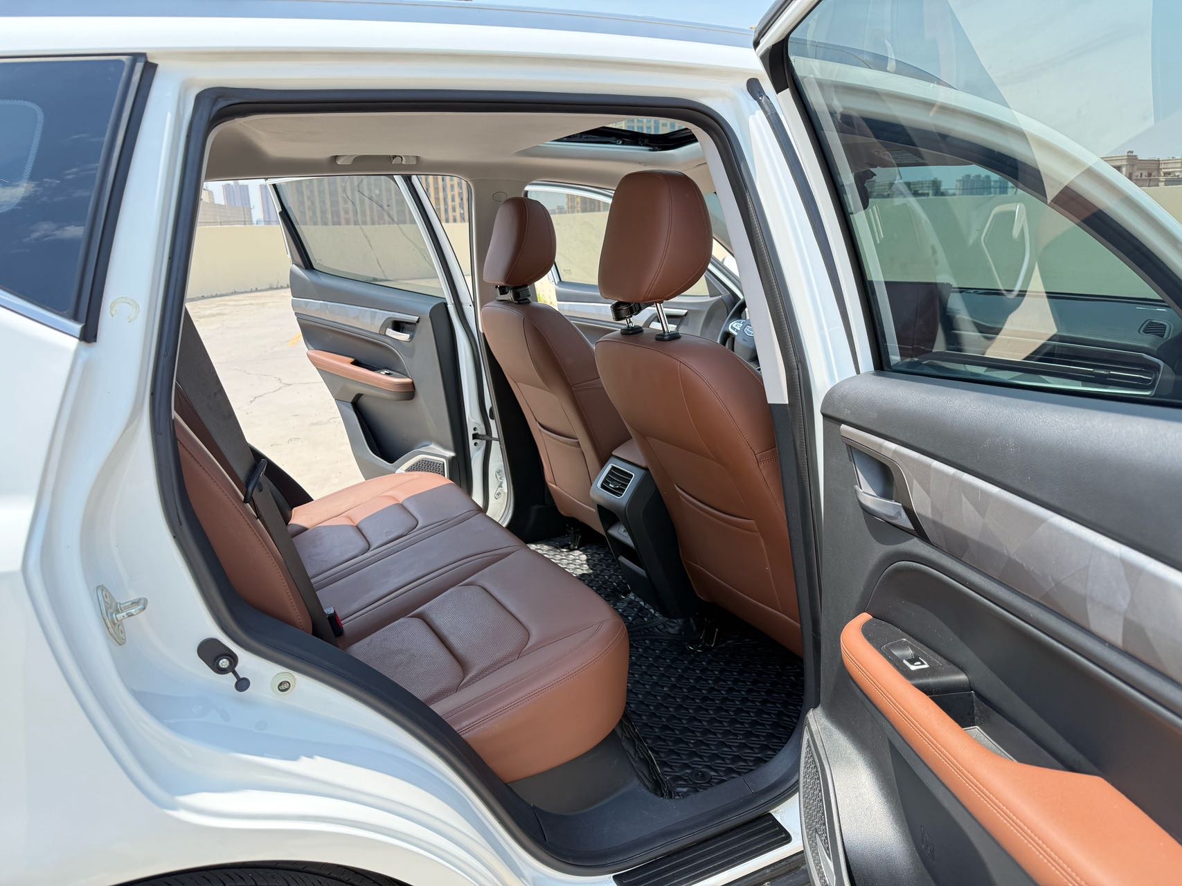GEELY Vision X6 2023 car image #10