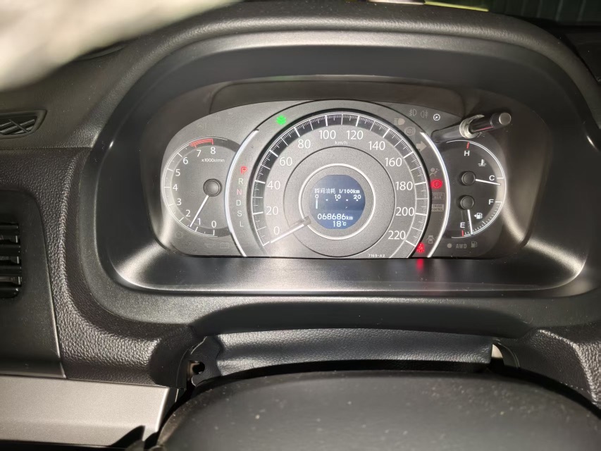 Honda CR-V 2015 immagine di auto #6