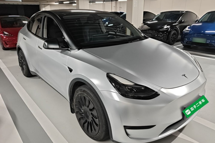 Tesla Model Y 2022 car image #4