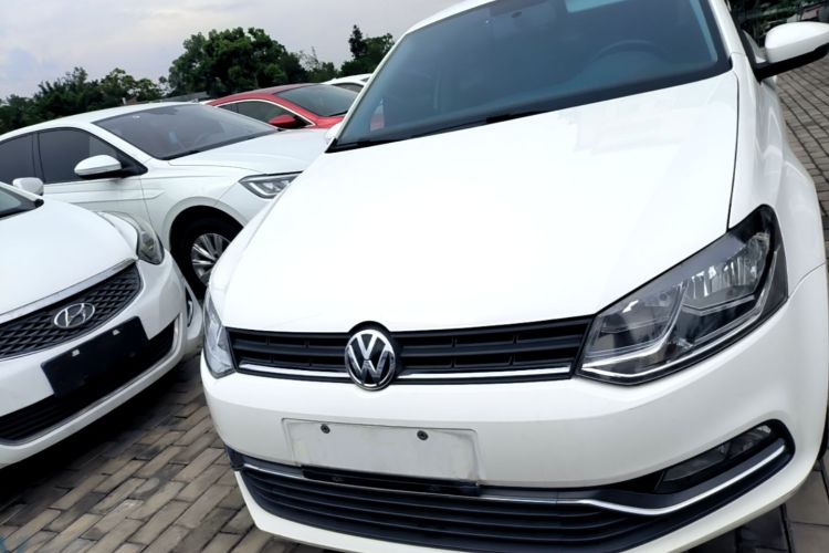 Volkswagen Polo 2019 car image #3
