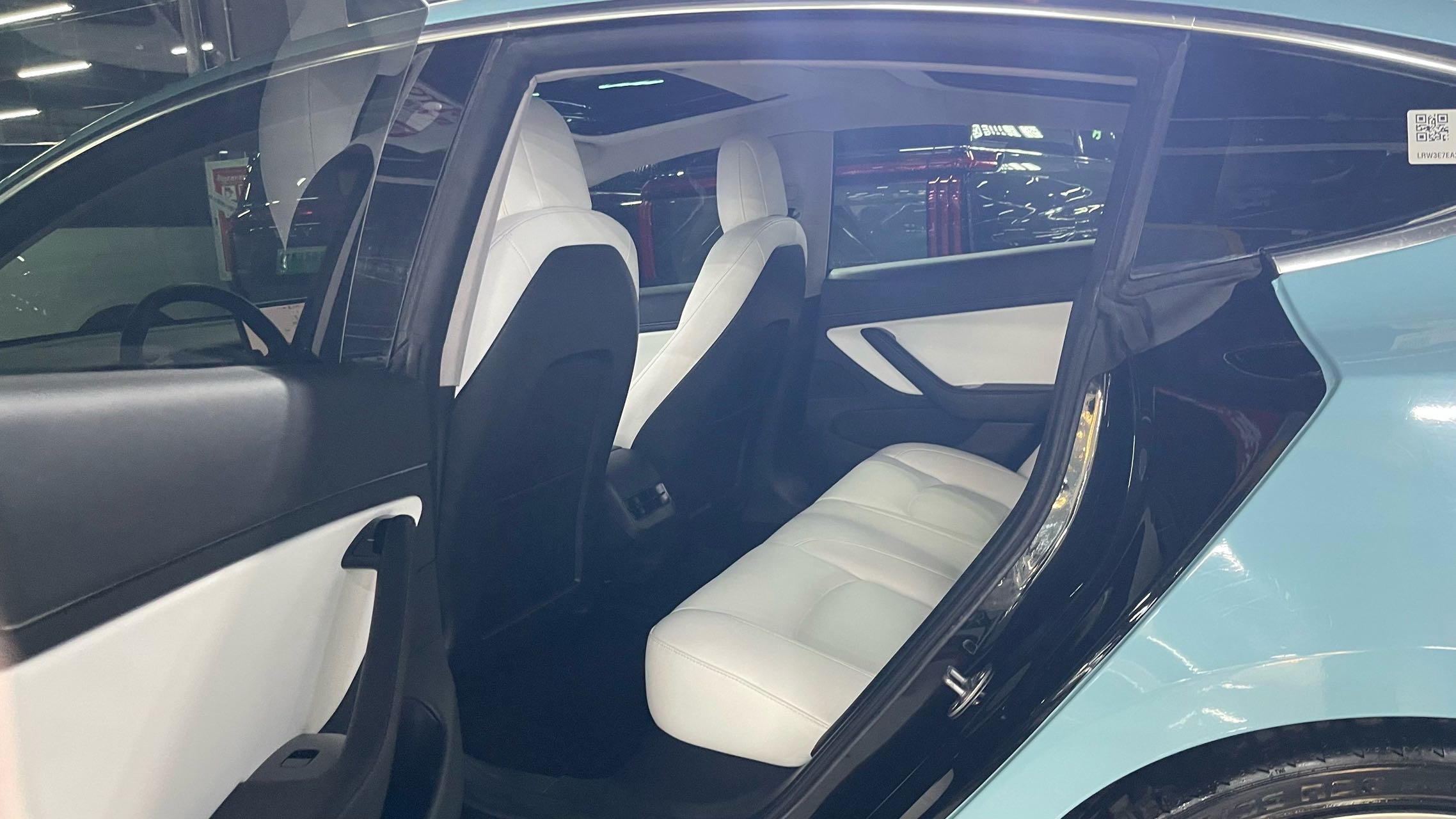 Tesla Model 3 2020 car image #7