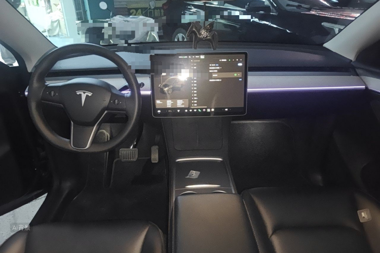 Tesla Model Y 2023 #11 Tesla Model Y 2023 car image #11
