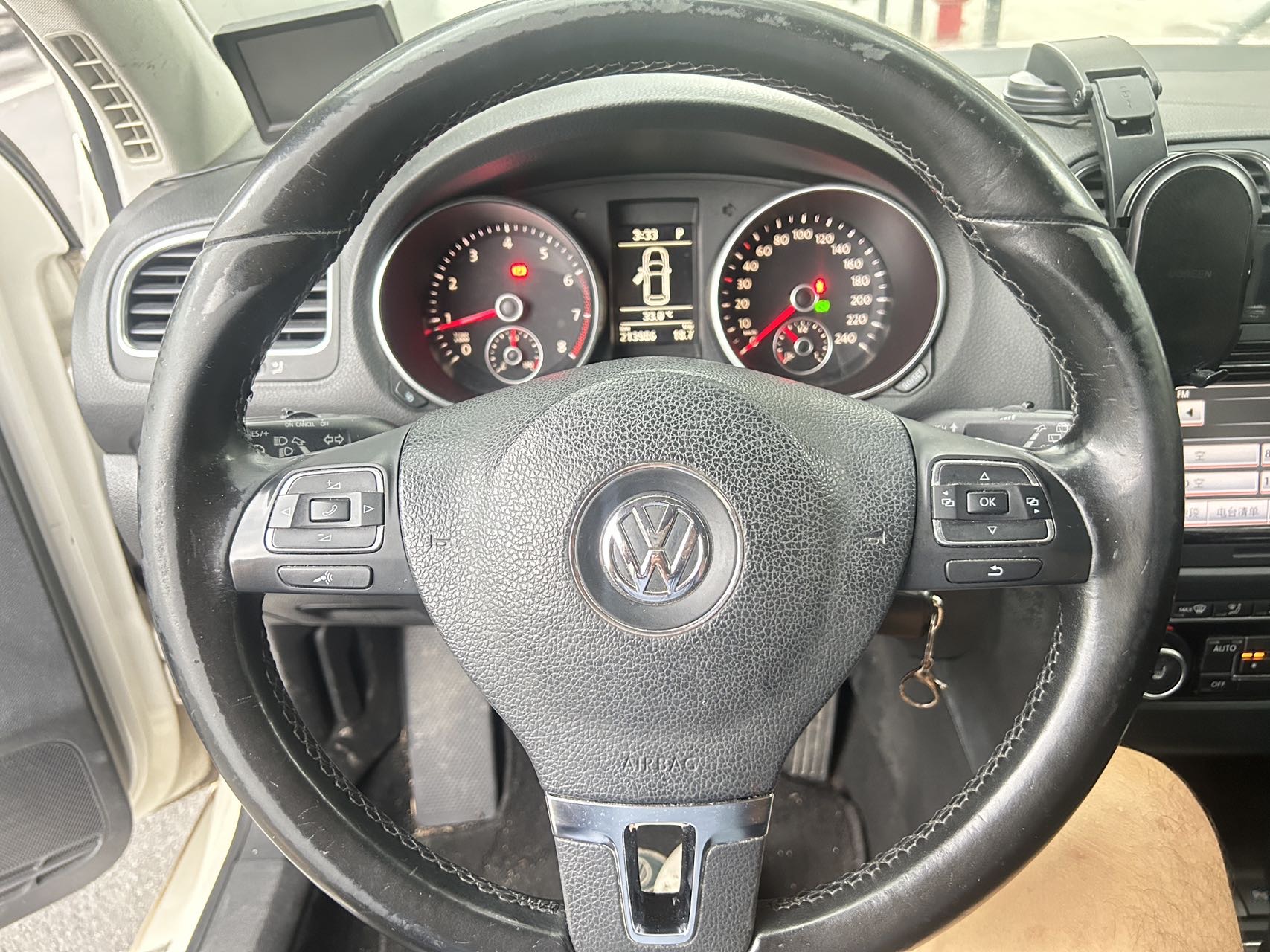 Volkswagen Golf 2012 car image #7