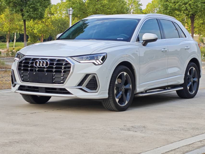 Audi Q3 2023 Audi Q3 2023 car image