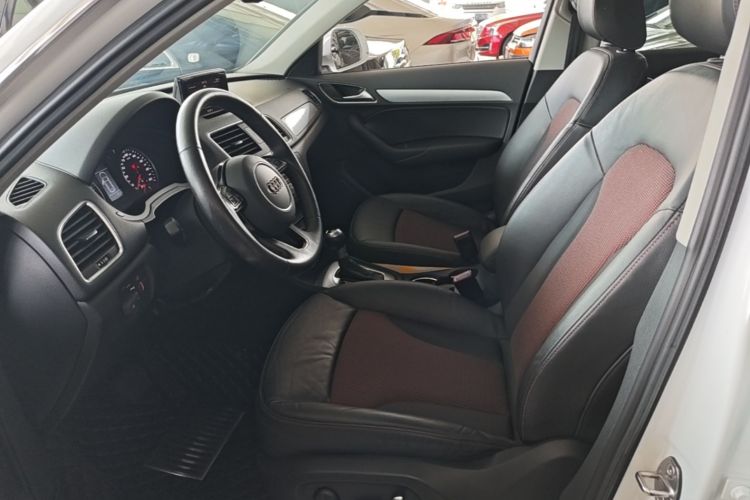 Audi Q3 2019 #15 Audi Q3 2019 car image #15