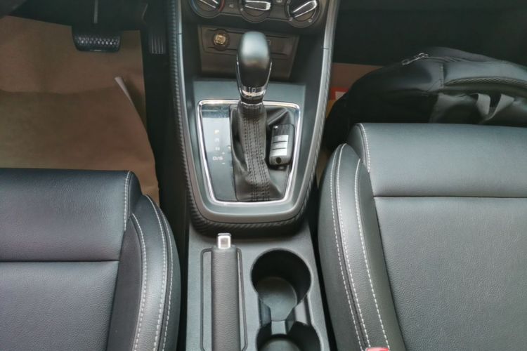 MG ZS 2018 car image #14