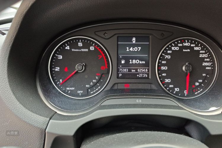 Audi A3 2019 car image #14