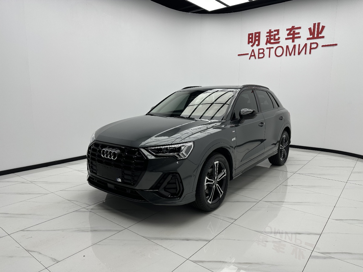 Audi Q3 2023 car image #4