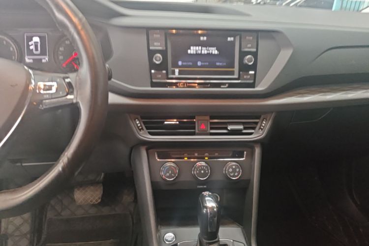 Volkswagen Tharu 2020 صورة سيارة #13