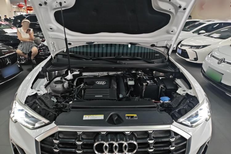 Audi Q3 2020 immagine di auto #22