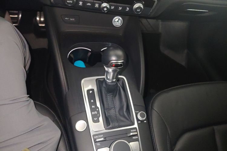 Audi A3 2020 car image #18