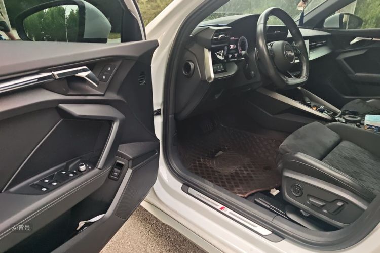 Audi A3 2023 car image #18