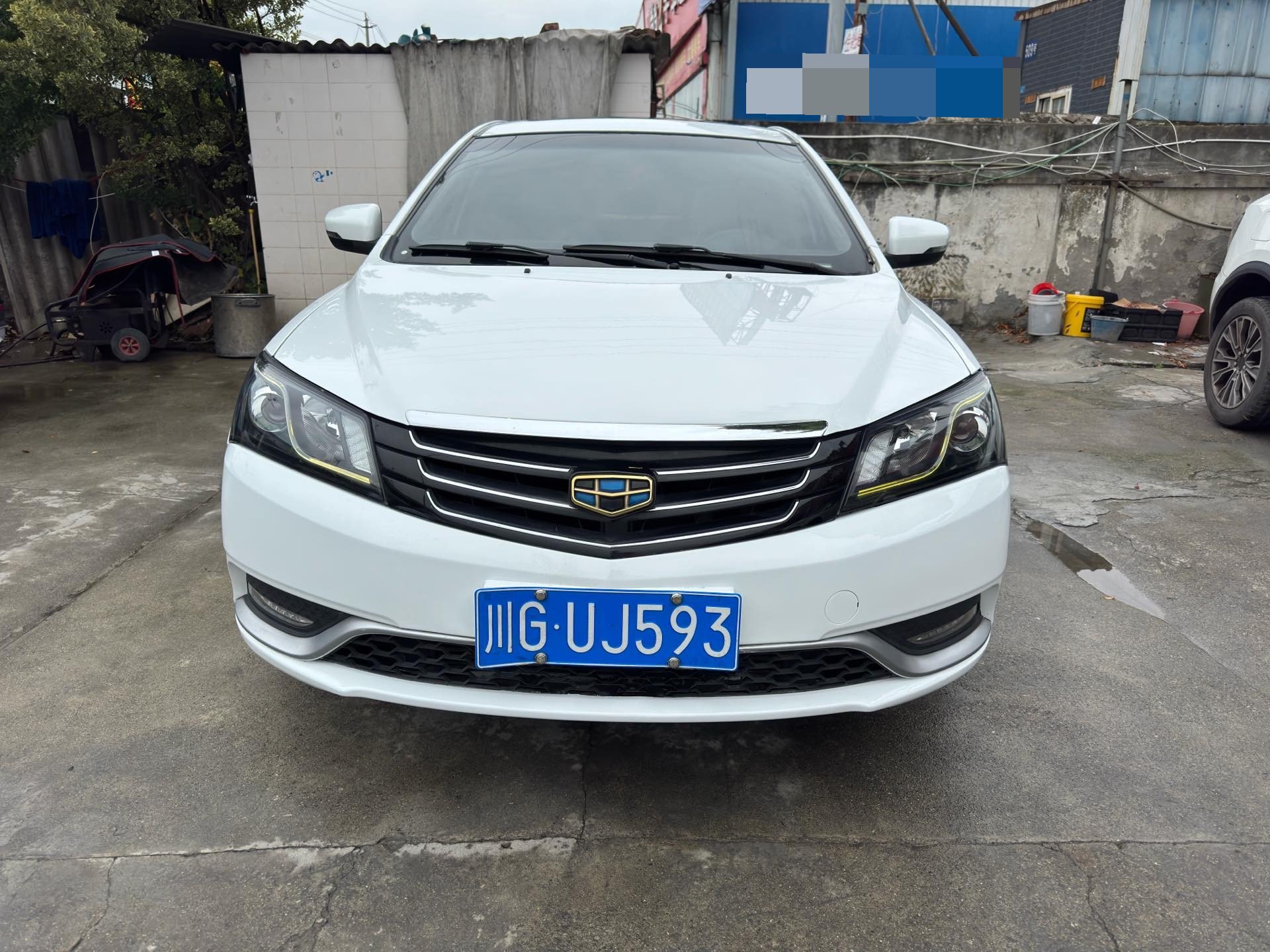 GEELY Emgrand 2015 صورة سيارة #2