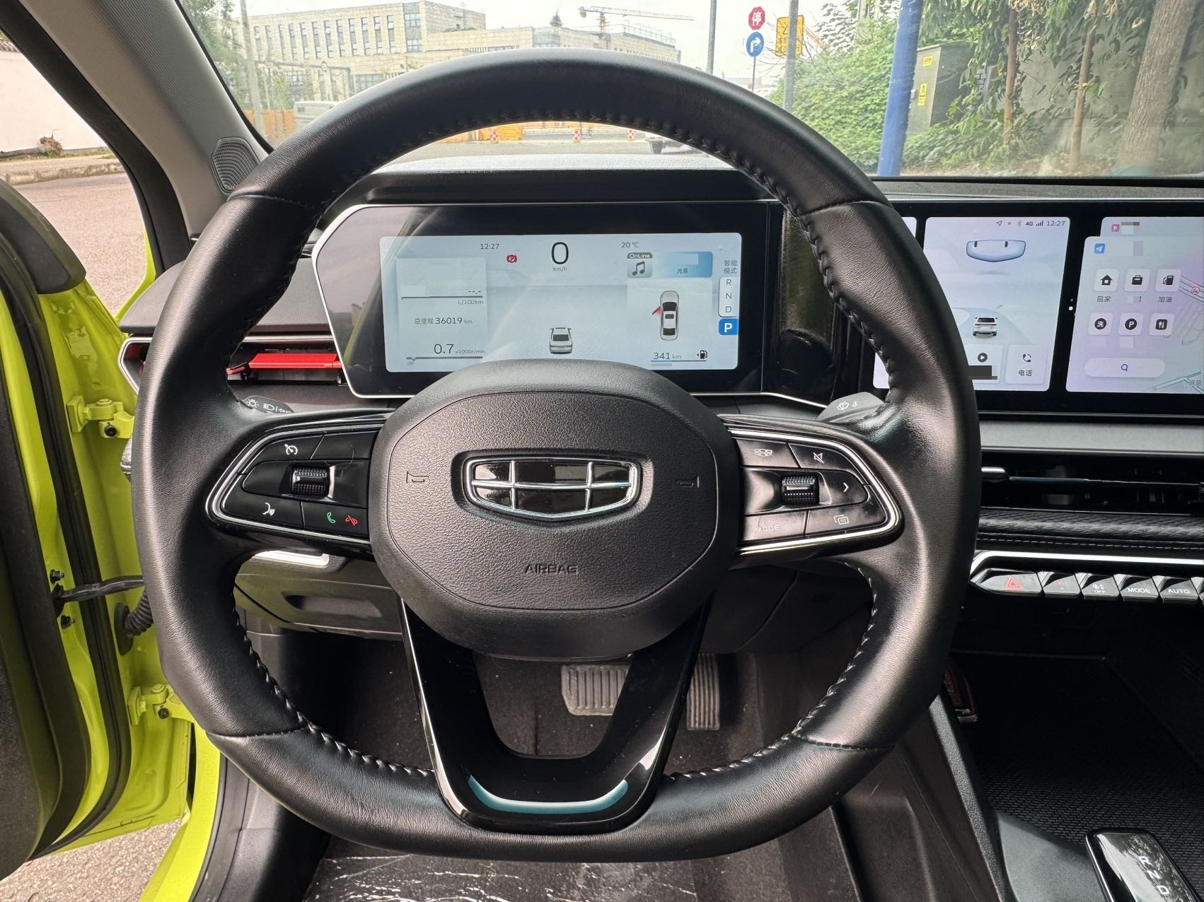 2022 car image #2