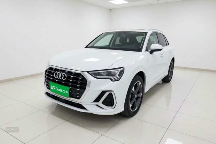 Audi Q3 2020 car image #2