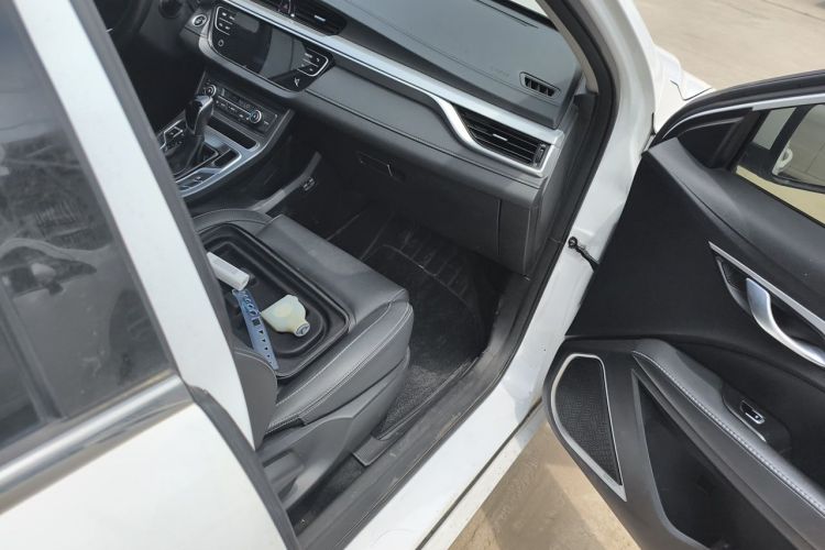 GEELY Emgrand 2020 #27 GEELY Emgrand 2020 car image #27