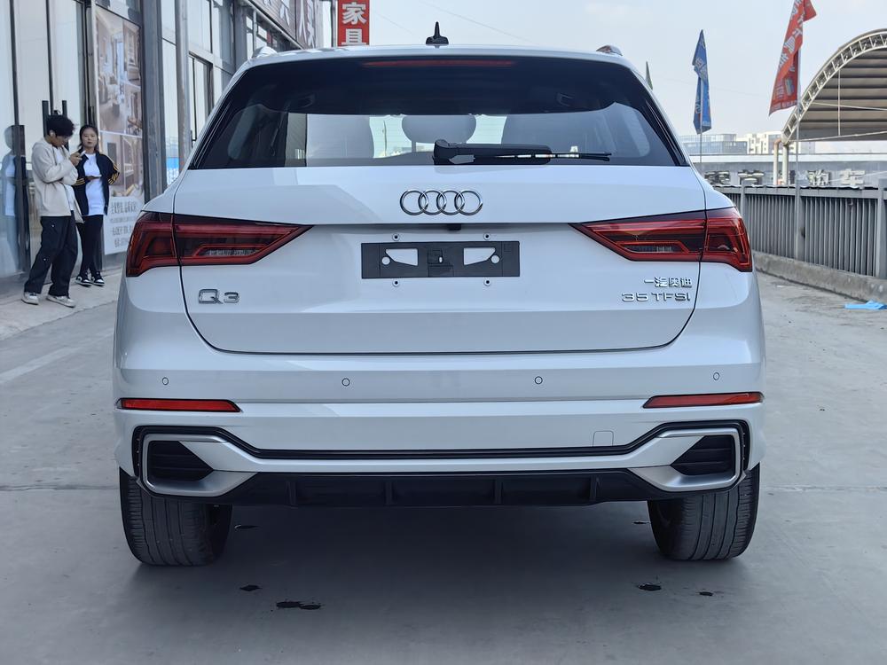 Audi Q3 2024 imagem de carro #5