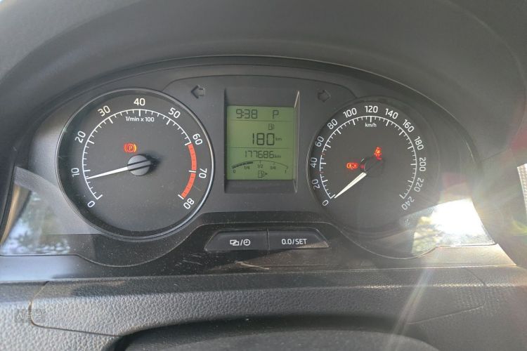 Skoda Rapid 2016 #14 Skoda Rapid 2016 image de voiture #14