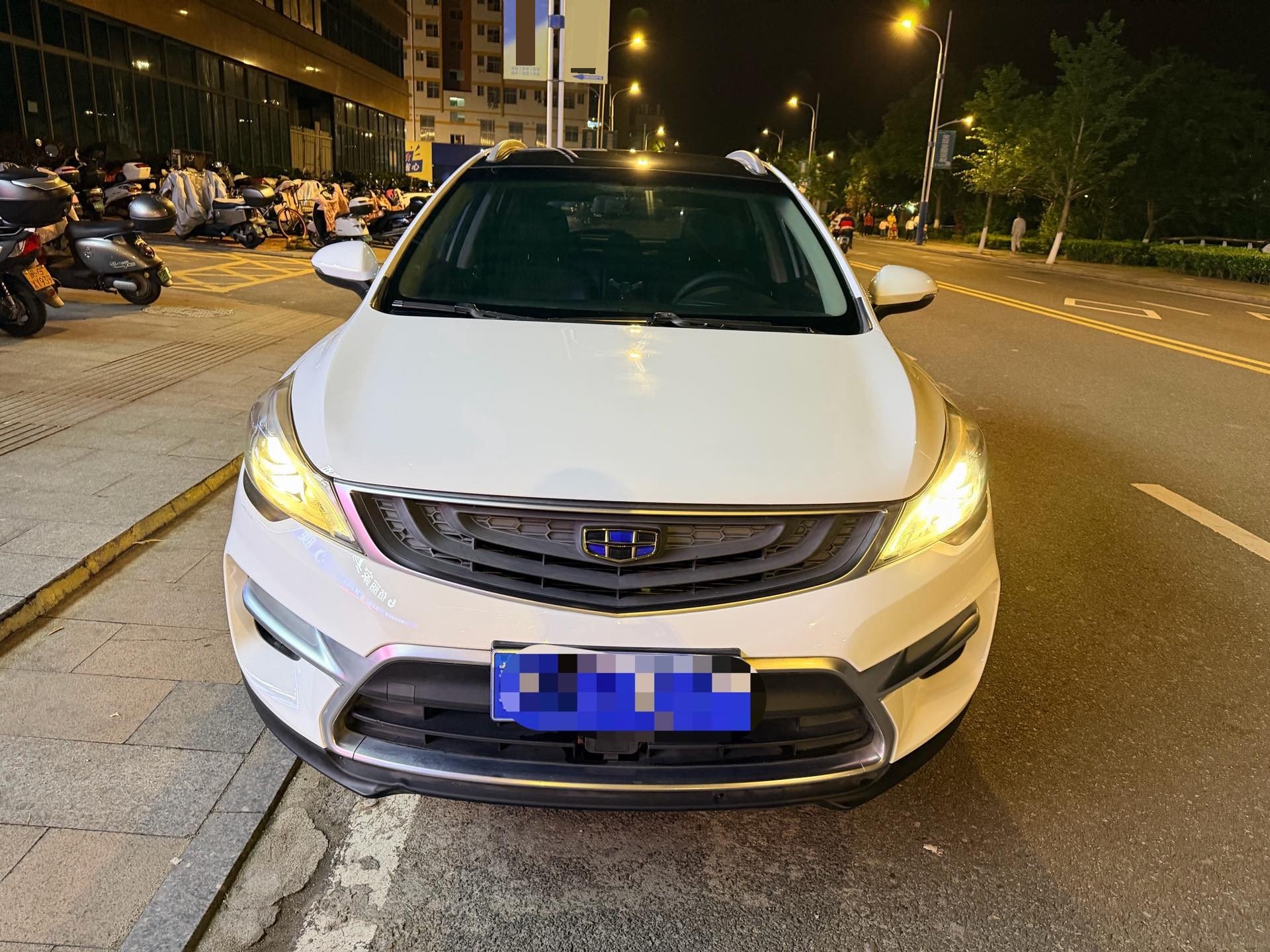 GEELY Emgrand GS 2018 car image #2