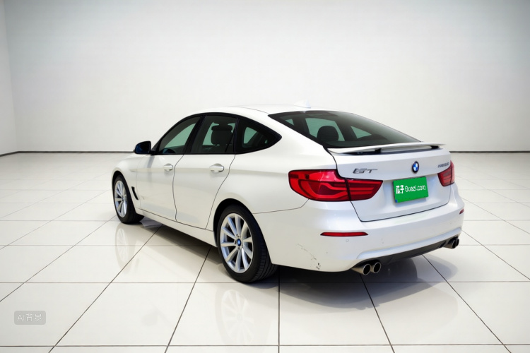 BMW 3 Series GT 2019 immagine di auto #5
