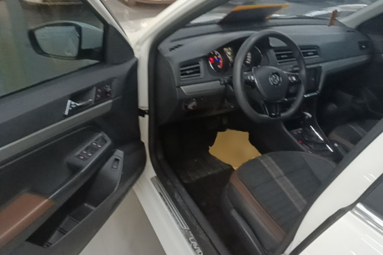 Volkswagen Lavida 2021 car image #16