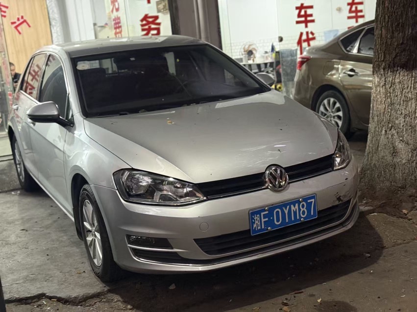 Volkswagen Golf 2014 immagine di auto #3