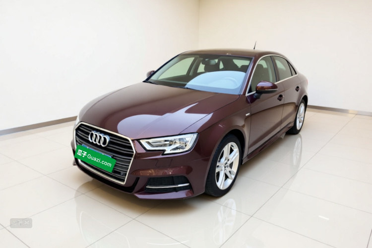 Audi A3 2019 immagine di auto #2